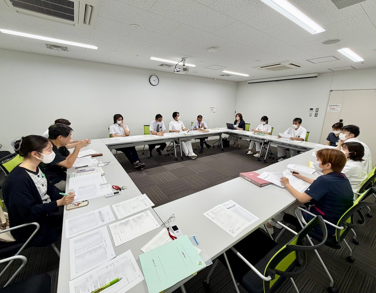 広報委員会の委員長も担当しています